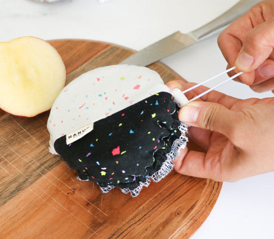 using elastic stopper, make sure the cover is tight. Mighty food covers can help cut food fresh and ready to consume. 